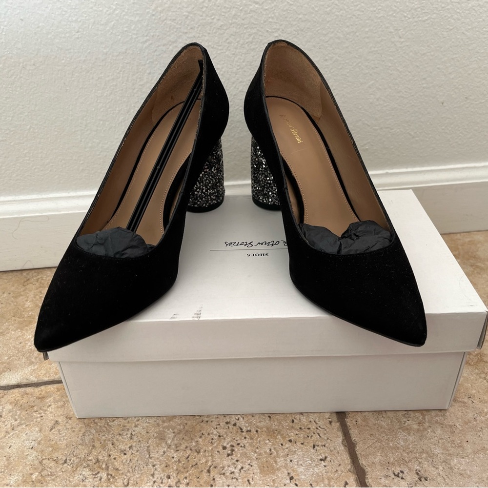 & Other Stories Black Suede Pumps with Glitter Heel size 38 new in box